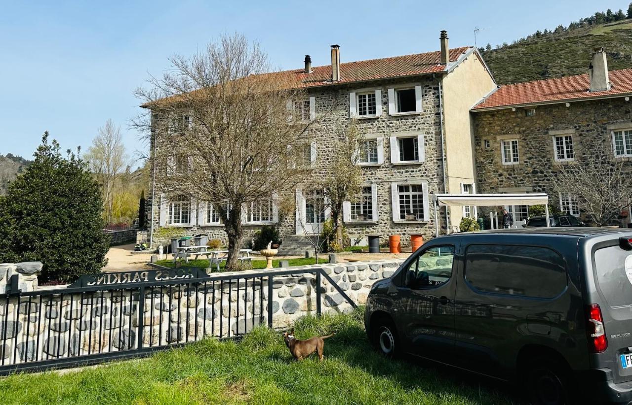 Hl Hotel De La Loire Goudet Exteriör bild